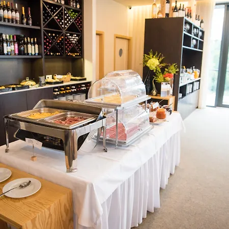 Lam Hotel